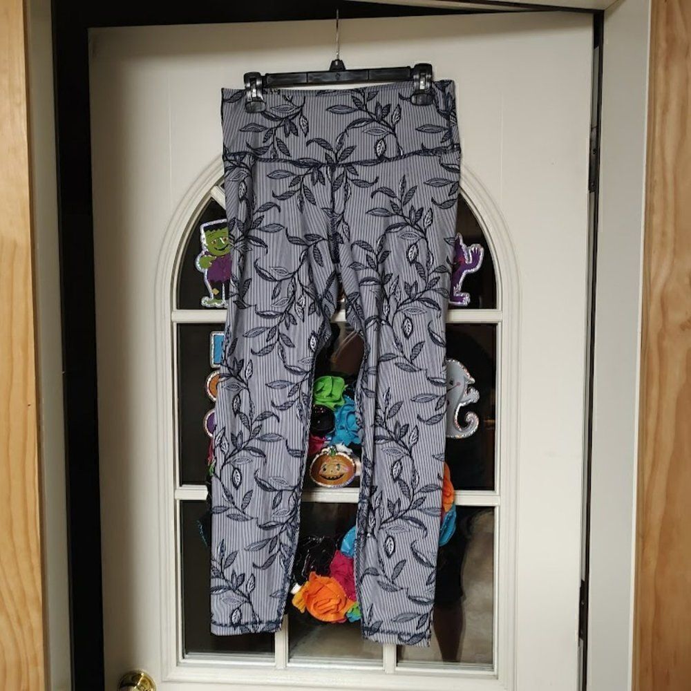 Old Navy Active Go Dry Blue With Leaves Design Elevate Leggings Women's L